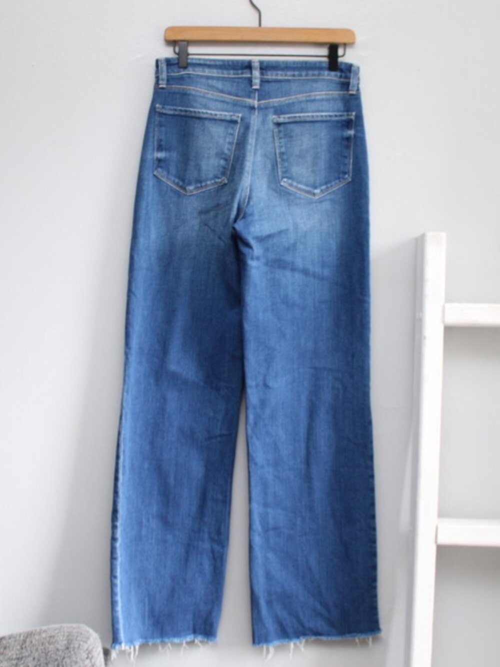 L'agence Scottie Wide Leg High Rise Jeans in Hasting Blue Size 28 - Picture 3 of 9
